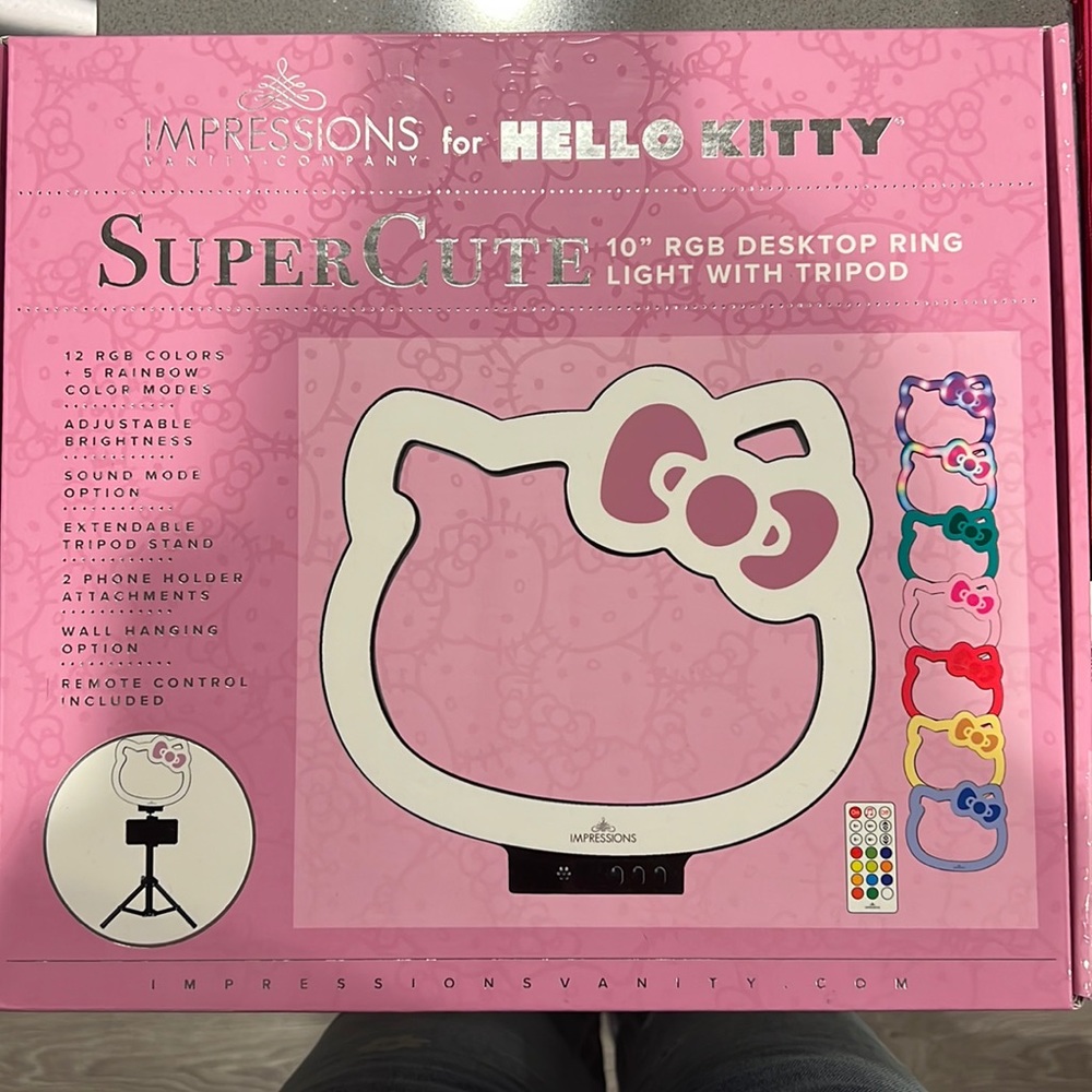 Impressions Hello Kitty Desktop Ring Light With Tripod